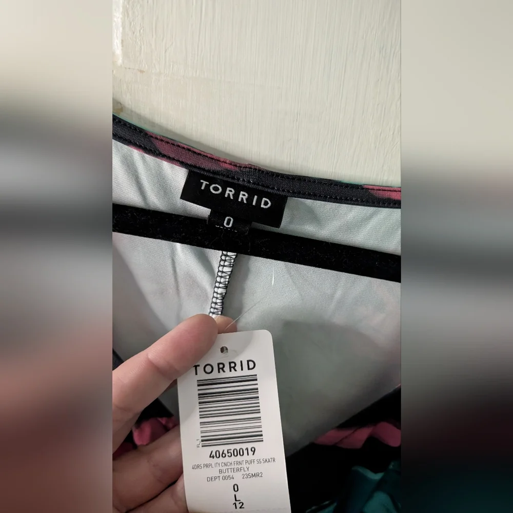 NWT TORRID Butterfly Mini Studio Knit Cinch Front Skater Dress size 0X NWT - Picture 4 of 8